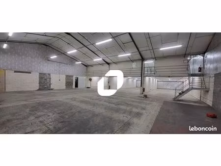 local industriel 1 935 m²