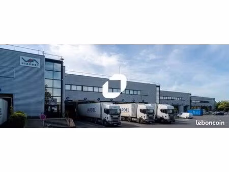 local d'activité 2 549 m²