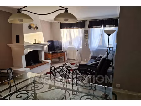 location meublée appartement 3 pièces 116 m² à thiers (63300)  800 €