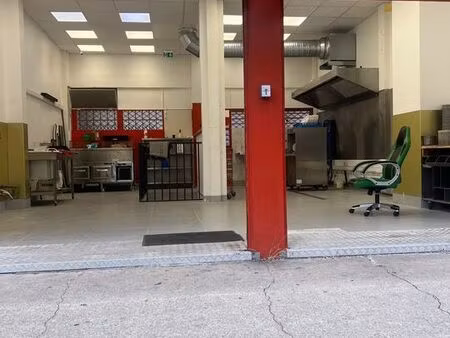 local restaurant 110 m²