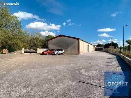 entrepôt 130 m² pouillon