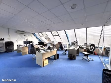 bureaux 190 m²