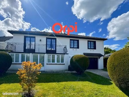 maison 3 pièces 150 m²