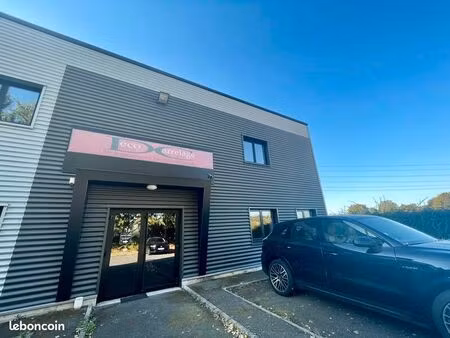bureau 156 m²