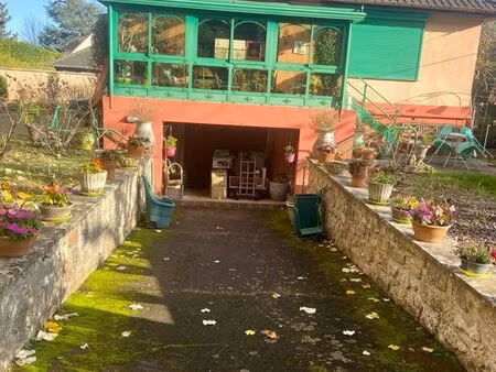 maison individuelle en bordure de forêt