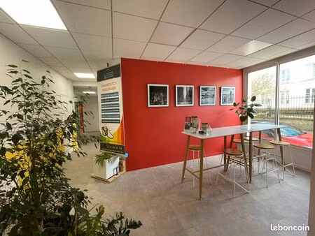 location bureau meublé