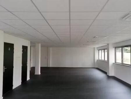 bureaux 200 m²