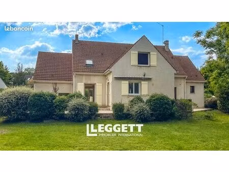 maison 8 pièces 226 m²