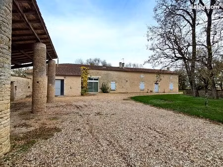 maison 11 pièces 426 m²