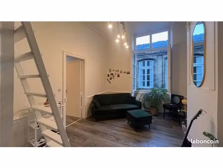 t2 meublé secteur place du parlement hyper centre