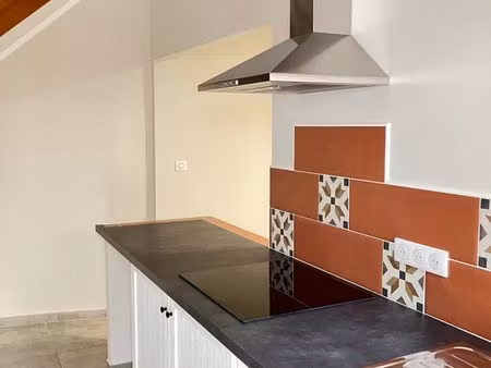 charmant t2 dans impasse privée avec jardin