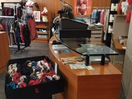 local commercial 61 m²