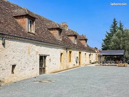 longère 6 pièces 250 m²