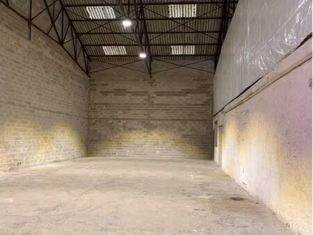 local de stockage + bureau