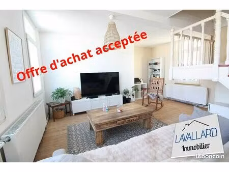 maison 9 pièces 264 m²