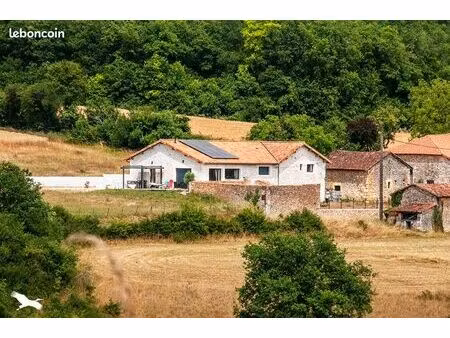 longère 5 pièces 220 m²