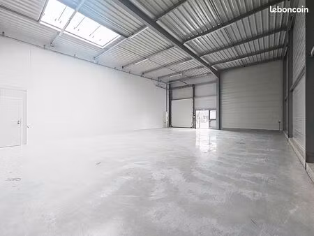 local 159 m² oissel