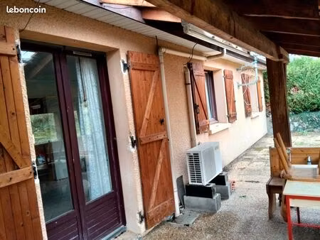 maison dans quartier paisible