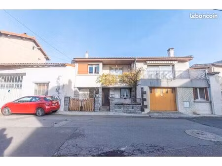 immeuble 9 pièces 196 m²