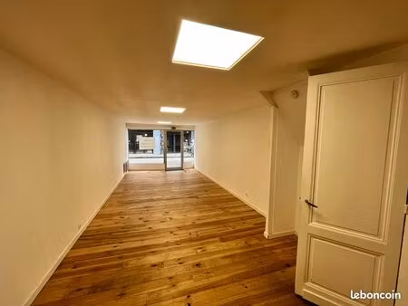 local commercial 65m² centre castillon