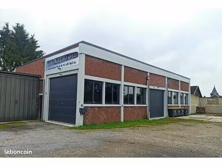 local commercial : entrepôt et bureaux