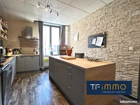 maison 6 pièces 253 m²