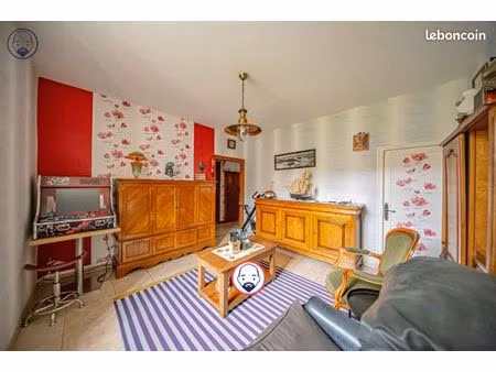 maison 16 pièces 270 m²