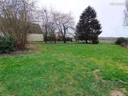 terrain 2 056 m² othis