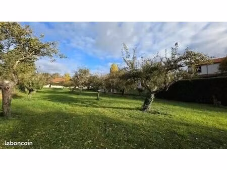 terrain 1 238 m² riom