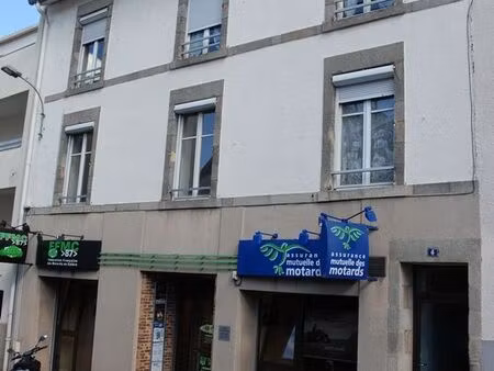 grand local (rdc)  dont une grande salle de réunion - 4 rue du lavoir limoges - cour intér