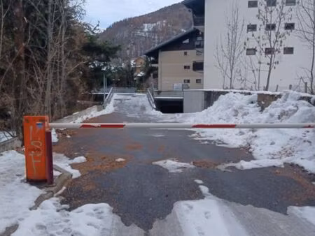 place de parking souterraine