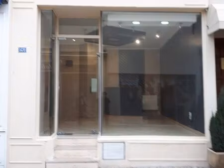 loue tres beau local 18 m2 melun centre ville