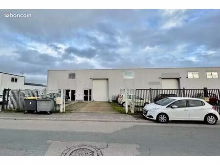 local d'activité 135 m²