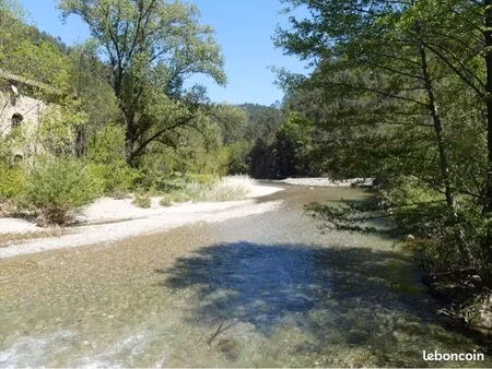 maison de caractère bord de rivière