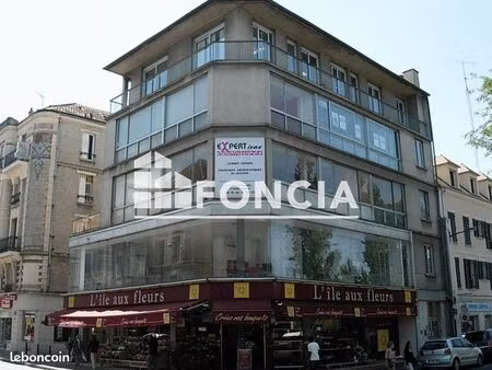 local bureaux 67 m²