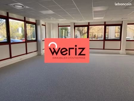 bureaux 391 m²