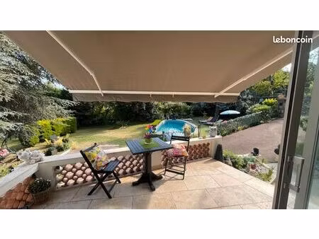 maison+loft indépendant+piscine chaufée+grand terrain plat de 2 076 m² à berre-les-alpes (