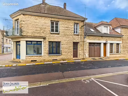 maison 8 pièces 196 m²