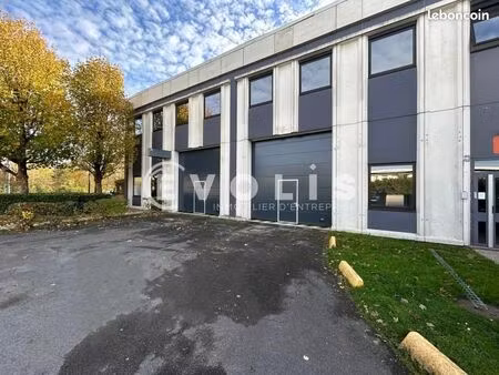bureaux 196 m²