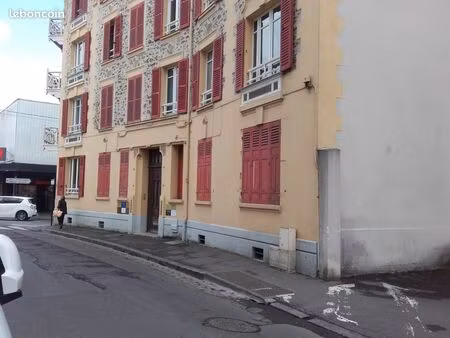 local 8 m² pour exercice professionnel