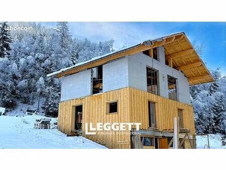 maison 4 pièces 141 m²