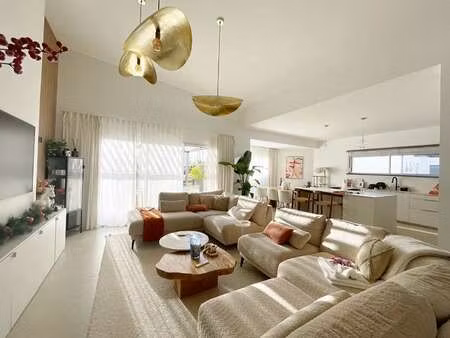 vente maison à pluguffan (29700) : à vendre / 143m² pluguffan