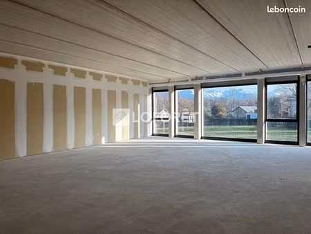 santé 107 m² challes les eaux