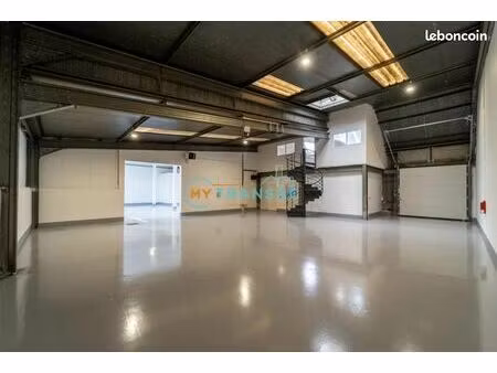 local d'activité 377 m²