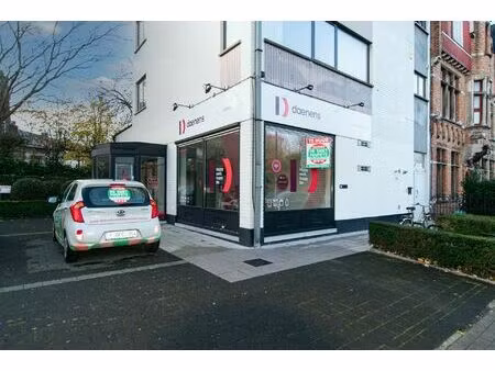 surface commerciale à louer à generaal lemanlaan 200 assebroek (rwc41371)