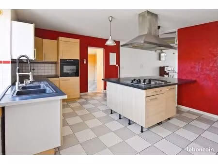 maison 4 pièces 162 m²