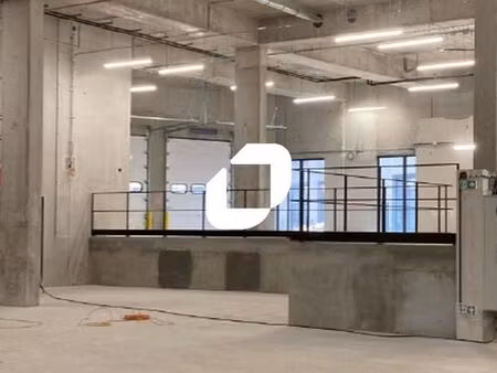 local industriel 1 720 m²