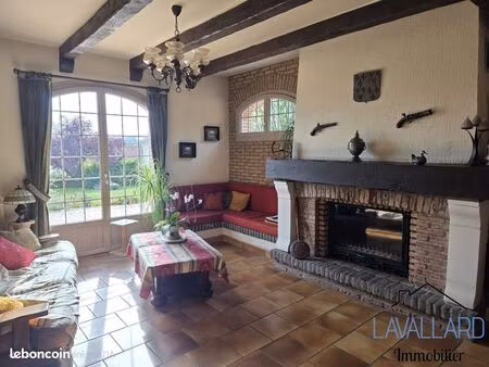 propriété 7 pièces 272 m²