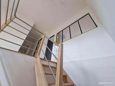 maison 9 pièces 208 m²