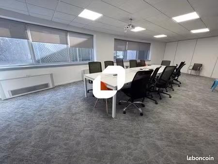 bureau 349 m²